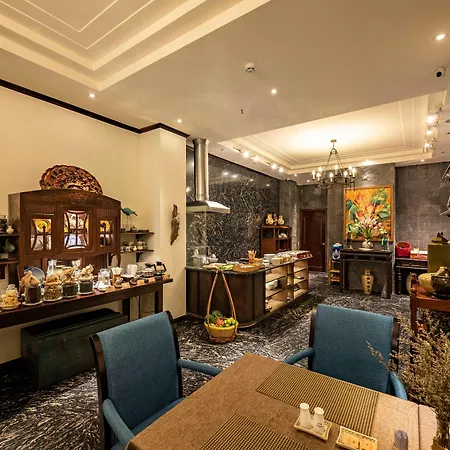 Amanaki Saigon Boutique Hotel-3